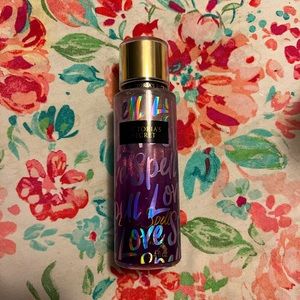 Victoria’s Secret Love Spell Shimmer Spray